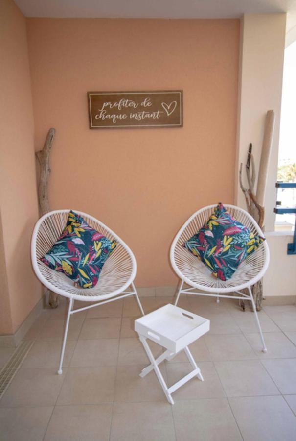 LUMINEUX Apt de 32 m renové PROCHE de la VILLE Fréjus Extérieur photo